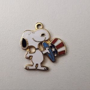 Vintage Aviva Patriot Hat Snoopy Pendant